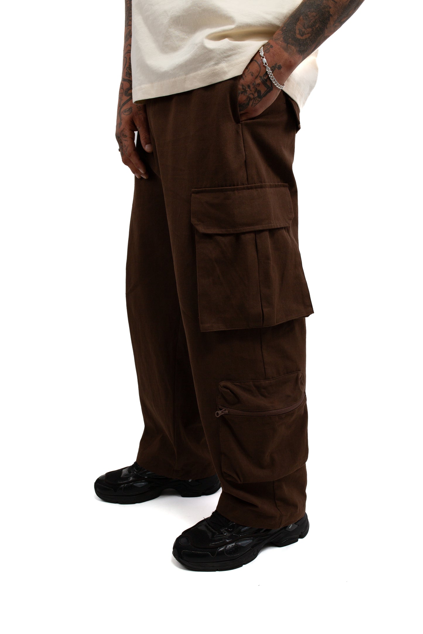 Triple Pocket Cargo Pant / Brown